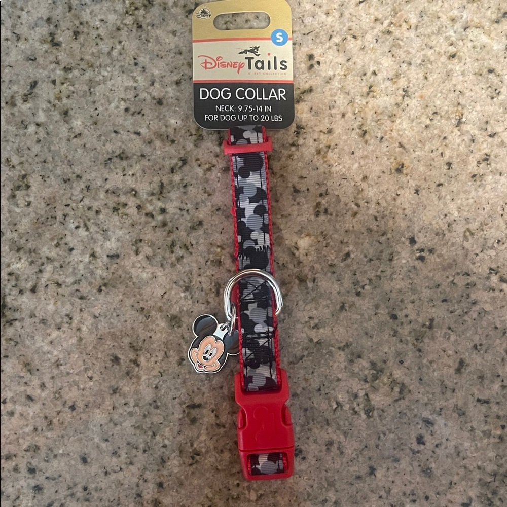 Disney Tails Red and Black Collar